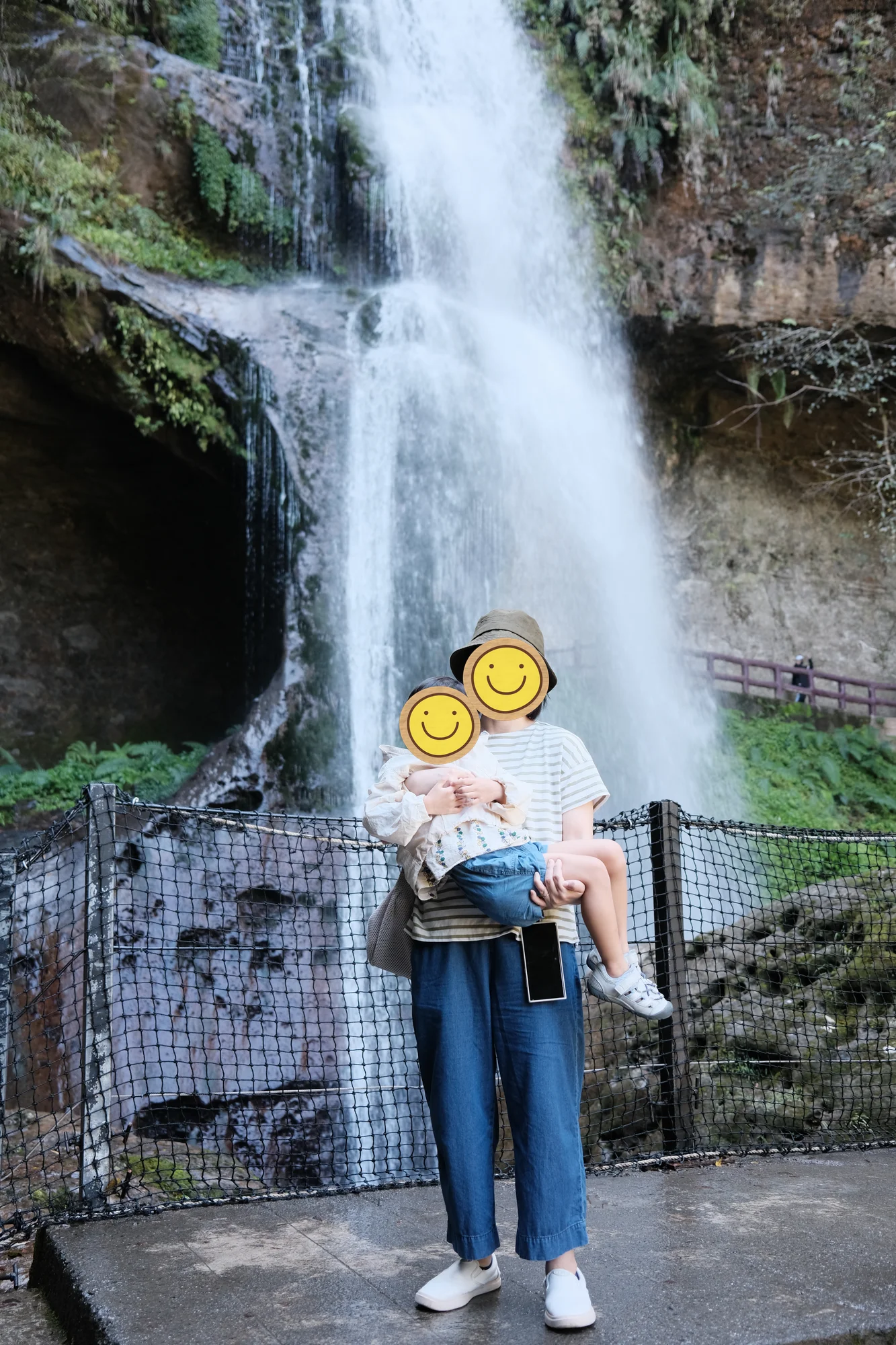 写真を撮るときも抱っこ