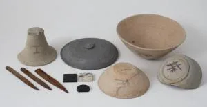 米田大覚遺跡出土・墨書土器、斎串、石製帶飾