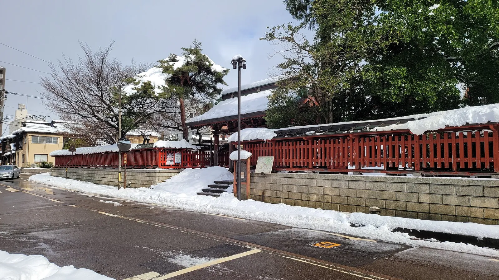 尾崎神社（金澤市丸之內）