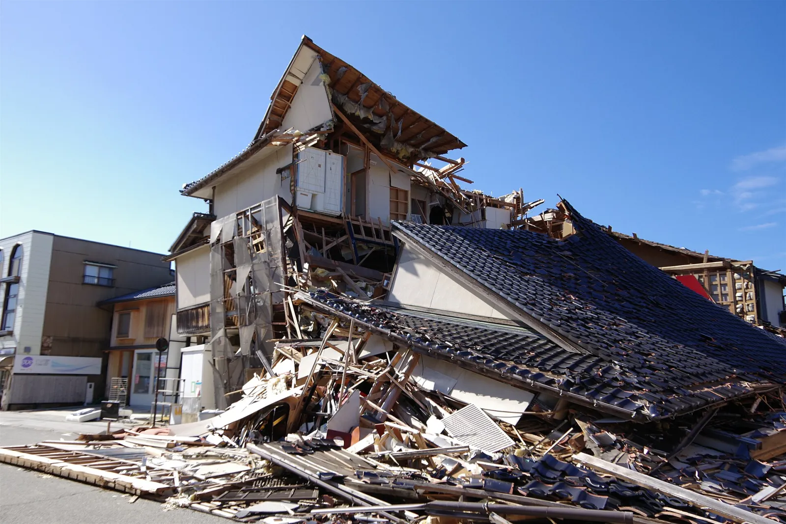 能登半島地震後的輪島市區（2024 年 2 月 17 日）